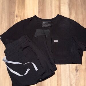 Figs Black Scrub set